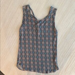 Loveappella tank top, size small
